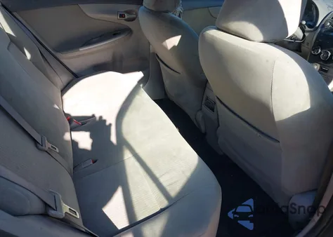 2010 Toyota Corolla Le z USA, uszkodzony, nr VIN 2T1BU4EE9AC249901